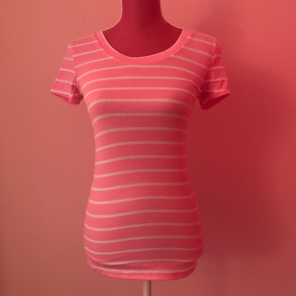 💜 {3 for $12} NWOT S Pink Striped Tee